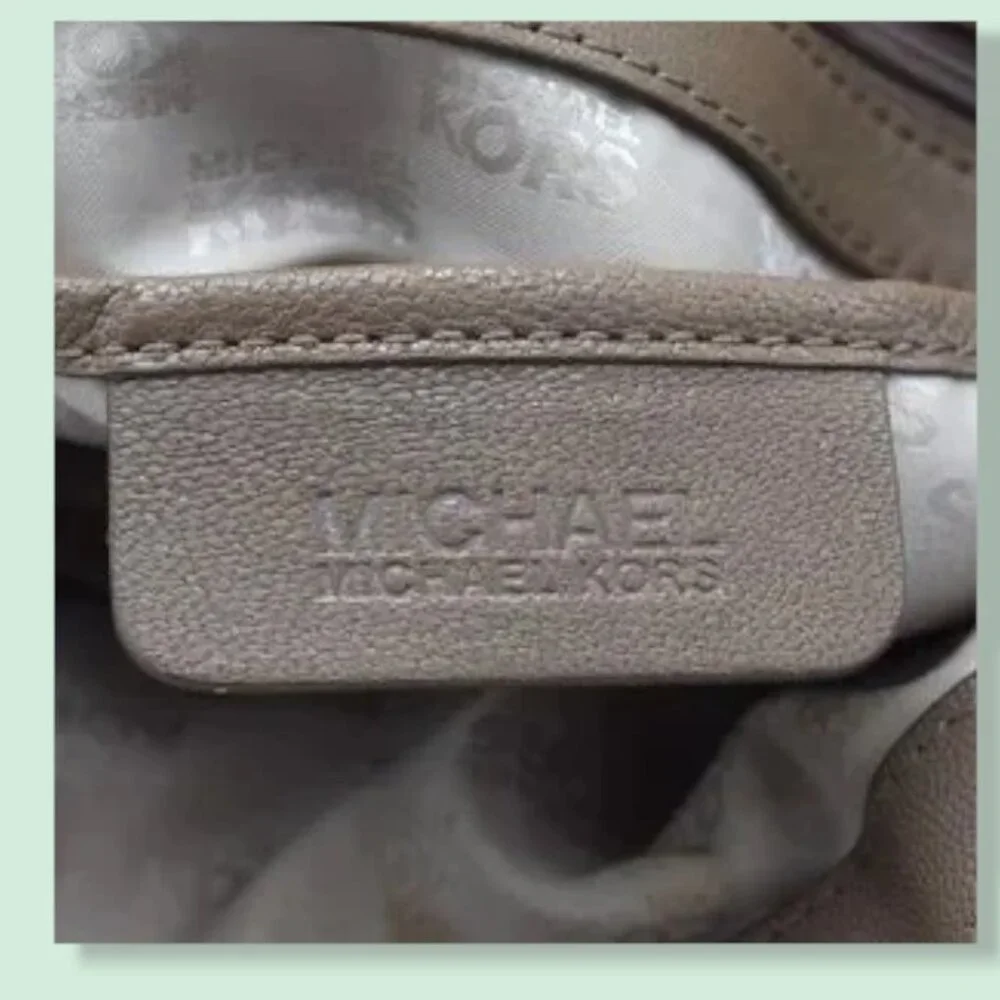 Michael Kors Leather Hobo Purse Shoulder Bag Tan